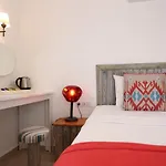 Mosso Boutique Ula